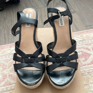Steve Madden black strappy wedges